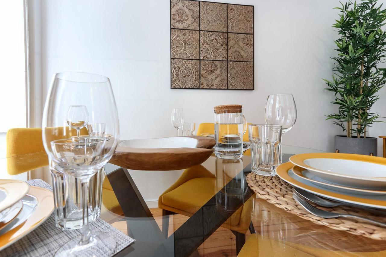 Charming And Stylish Downtown Apt In XIX Century Building Lisboa Exteriör bild