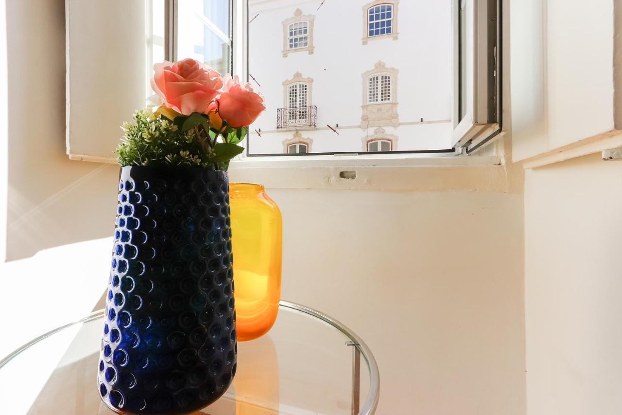Charming And Stylish Downtown Apt In XIX Century Building Lisboa Exteriör bild