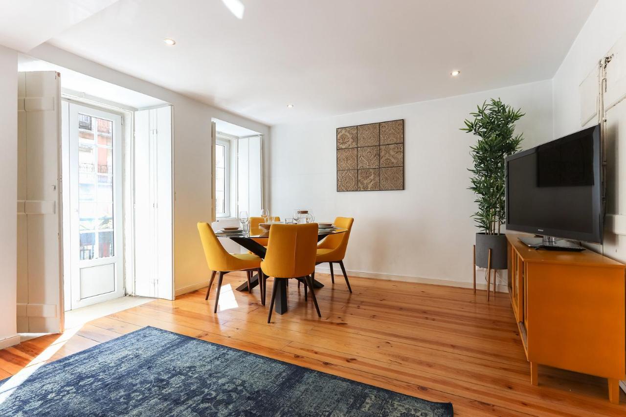 Charming And Stylish Downtown Apt In XIX Century Building Lisboa Exteriör bild